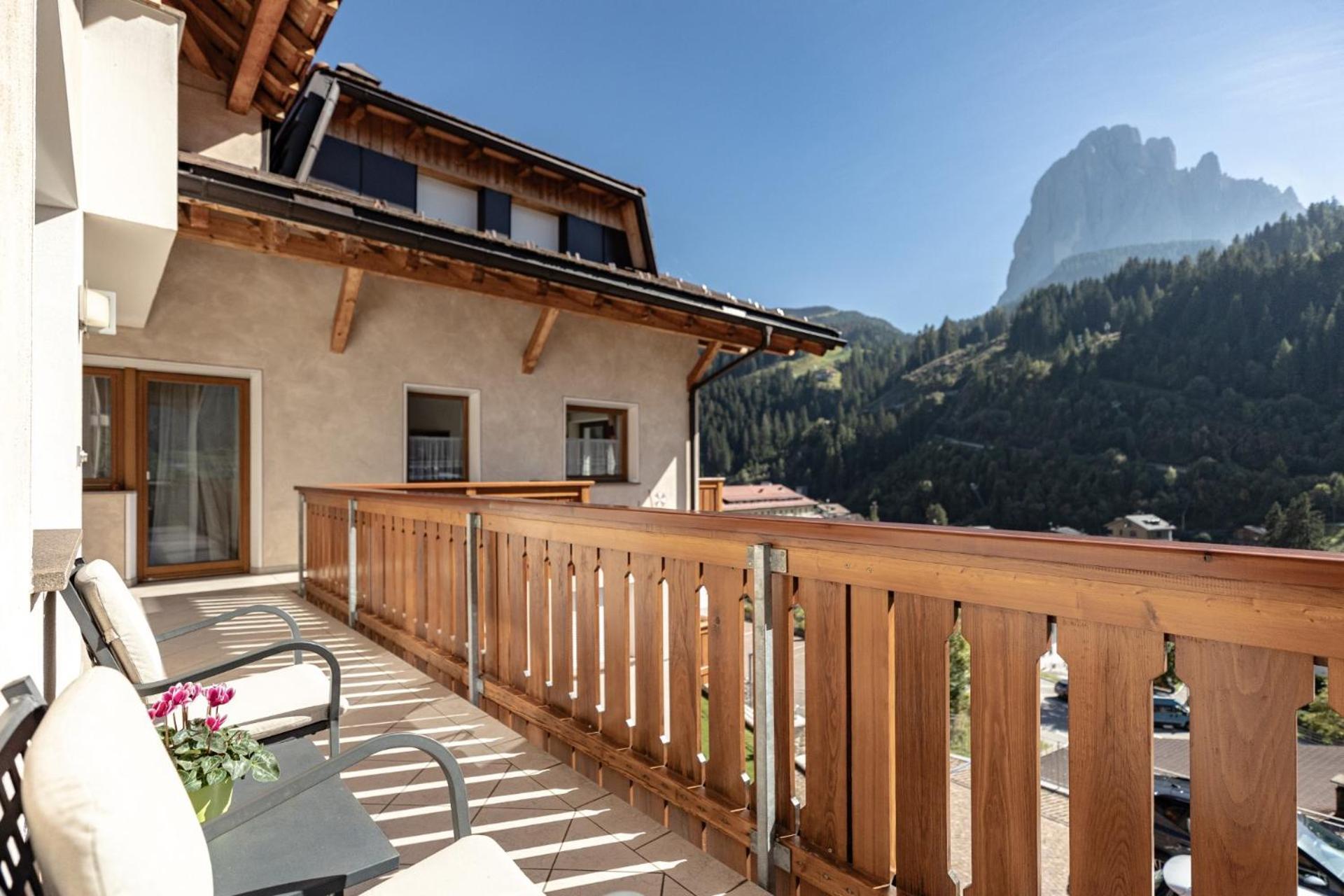 苏瓦尔公寓 Santa Cristina Val Gardena 外观 照片